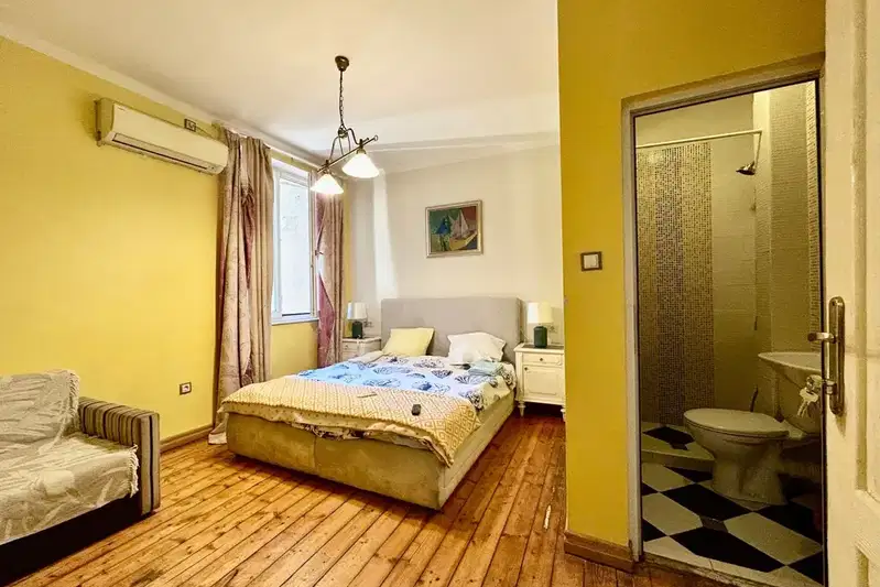House in Sofiya, Centyr