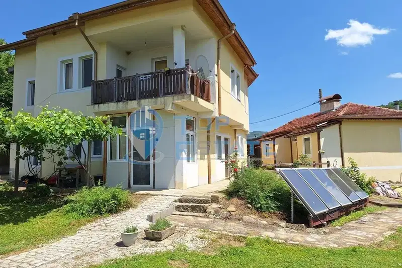 House in Veliko Tyrnovo, Centyr