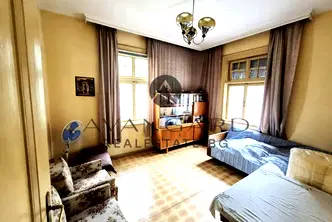 Къща в Пловдив, Център