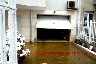 Къща в Добрич, Център