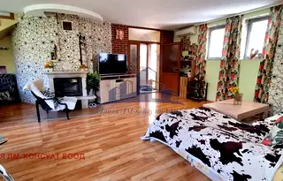 Къща в Шумен, Център