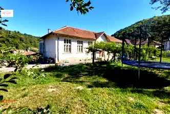Къща в Габрово, Център