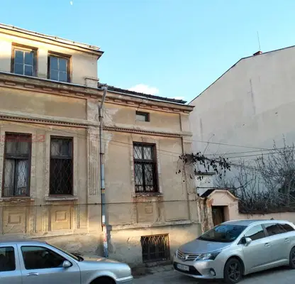 Снимка 2 — Къща в Пазарджик, Център
