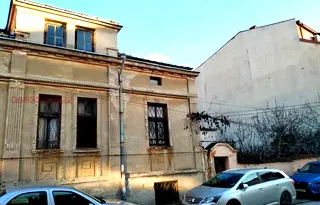 Къща в Пазарджик, Център