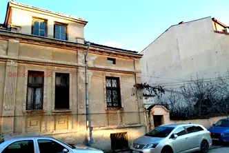 Къща в Пазарджик, Център