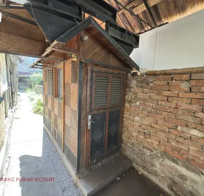 Photo 5 — House in Ruse, Centyr