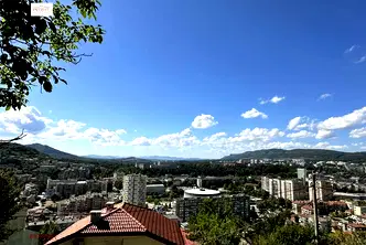 Къща в Габрово, Център