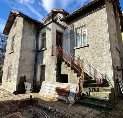 Снимка 2 — Къща в Габрово, Център