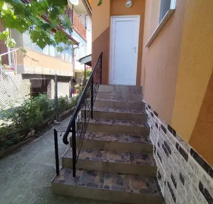 Photo 2 — House in Pernik, Centyr