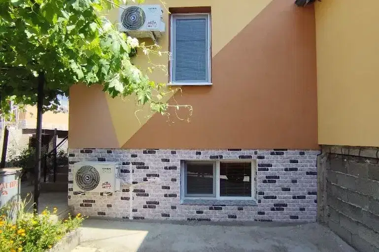 House in Pernik, Centyr