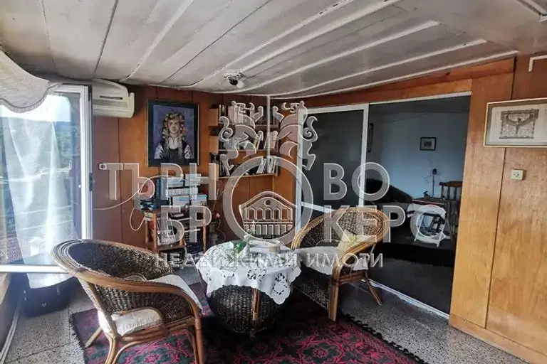 House in Veliko Tyrnovo, Centyr