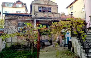Къща във Варна, Център