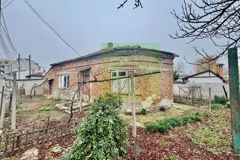 Къща в Добрич, Център