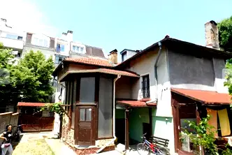 Къща в Русе, Център