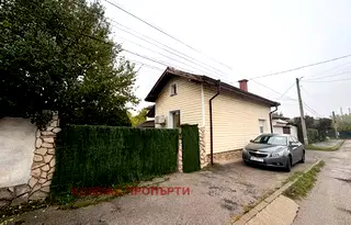 Къща в Перник, Църква
