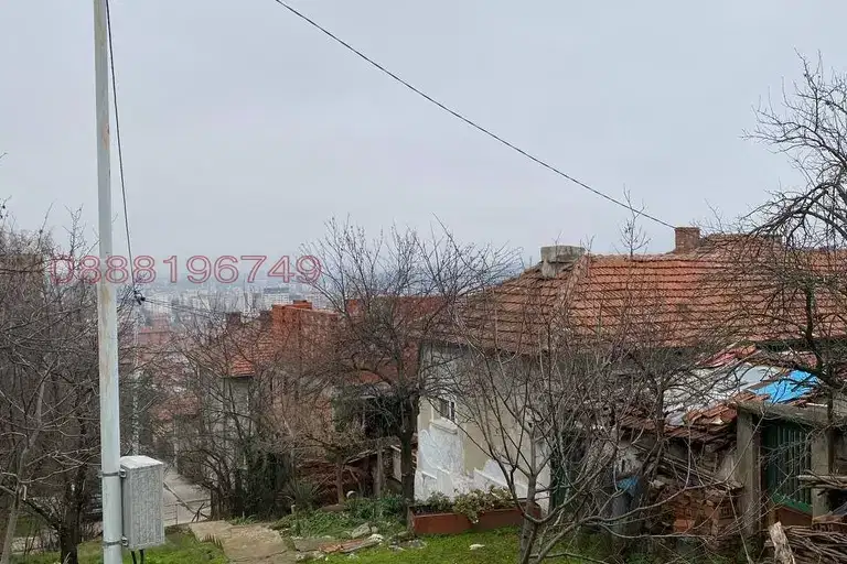 House in Lovech, Dikisana