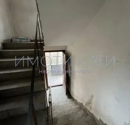 Снимка 4 — Къща в Перник, Драгановец