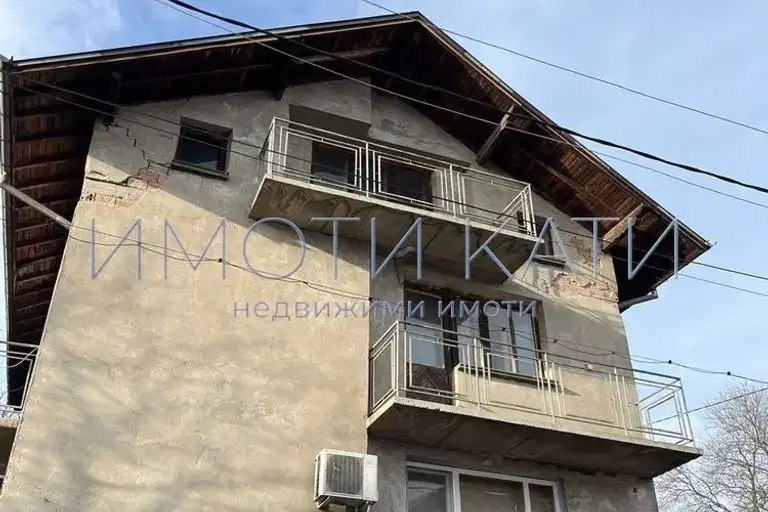 Къща в Перник, Драгановец