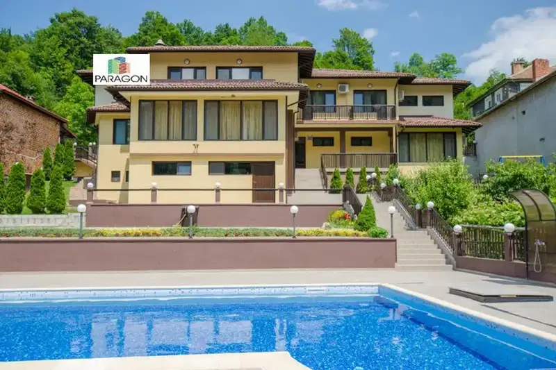 House in Gabrovo, Etyra
