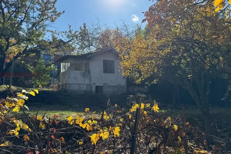 Къща в София, Горна баня