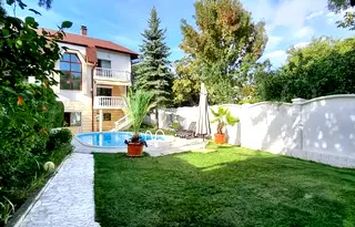Къща в София, Горна баня