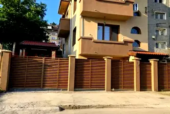 Къща в Ловеч, Гозница