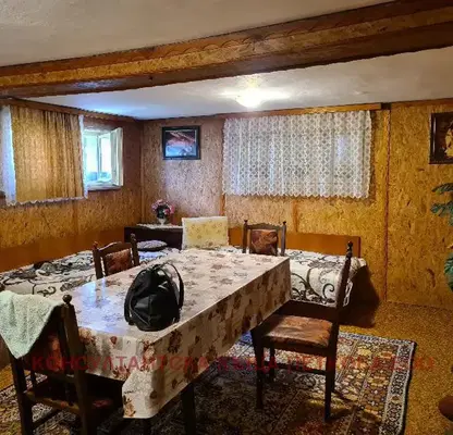 Снимка 4 — Къща в Ловеч, Гозница