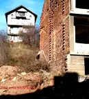 Къща в Перник, Каменина