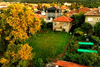 Къща в Перник, Каменина