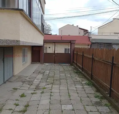 Photo 2 — House in Yambol, Kargon
