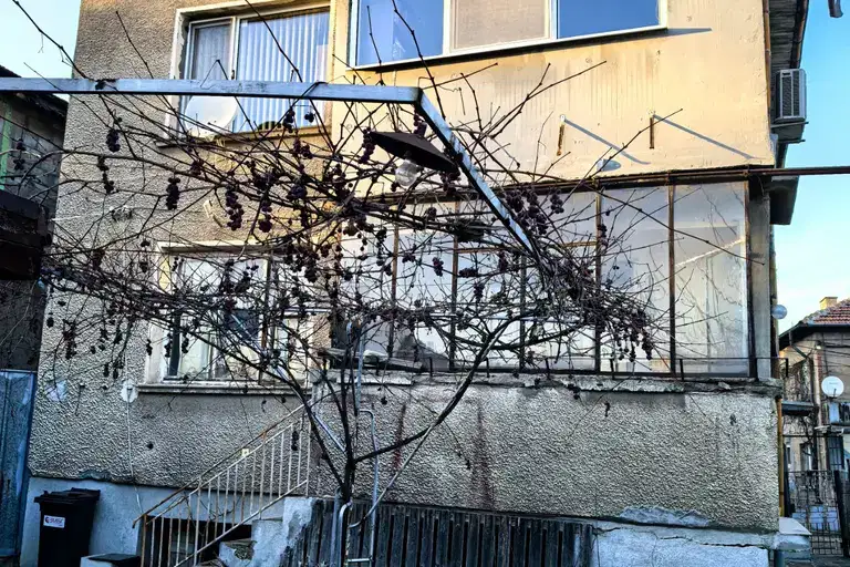 House in Pernik, Klepalo