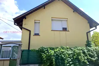 Къща в Перник, Клепало