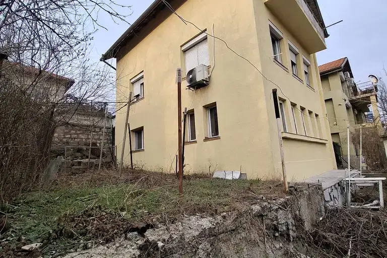 House in Pernik, Klepalo