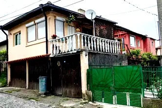Къща в Перник, Клепало