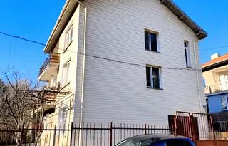 Къща в Перник, Клепало