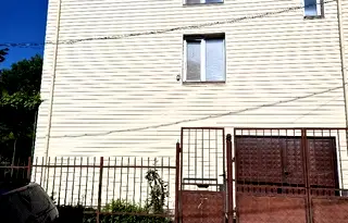 Къща в Перник, Клепало