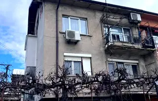 Къща в Перник, Клепало