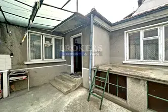 Къща във Варна, Колхозен пазар