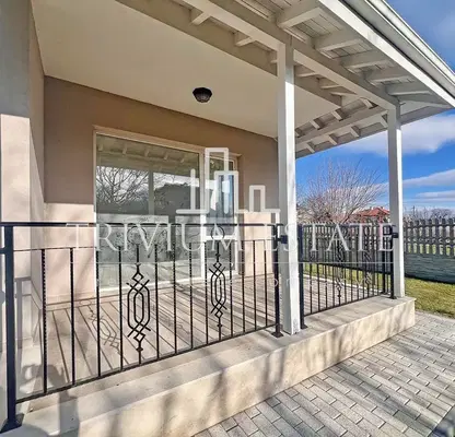Photo 3 — House in Plovdiv, Komatevo