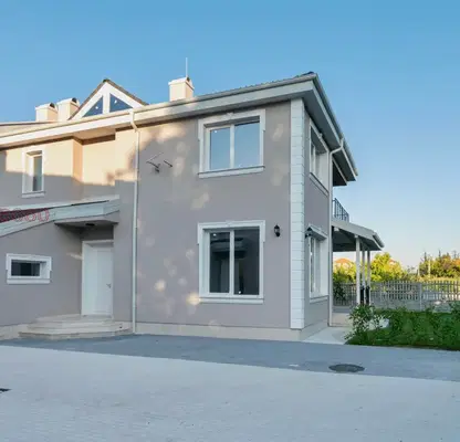 Photo 4 — House in Plovdiv, Komatevo