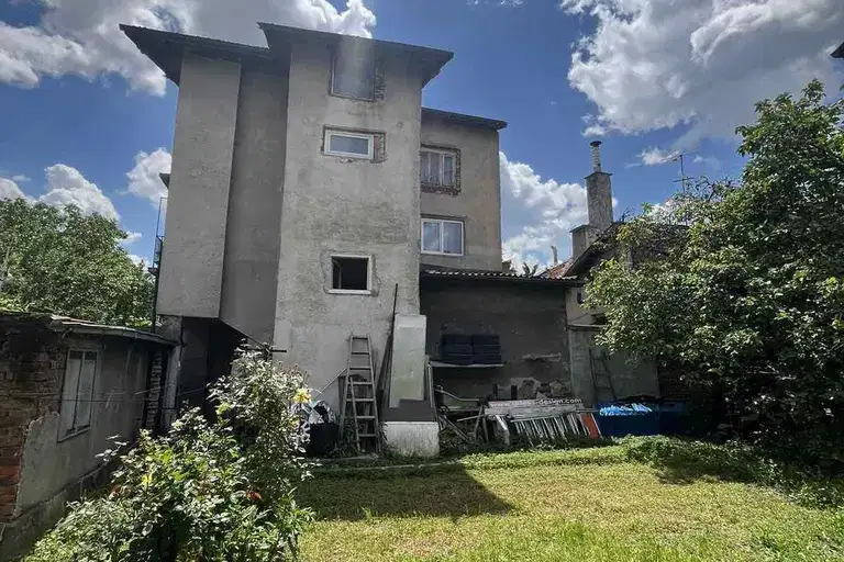 House in Sofiya, Levski