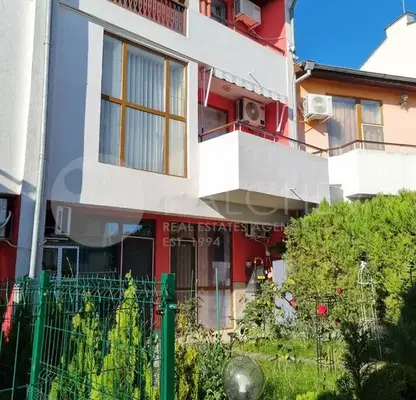 Photo 2 — House in Varna, Alen Mak