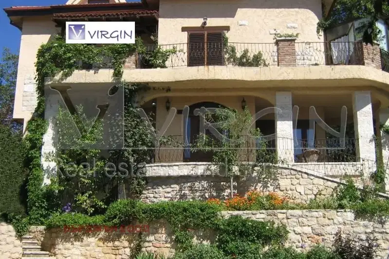 House in Varna, Alen Mak