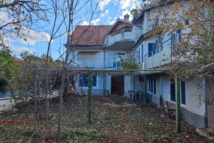 Къща във Варна, м-т Ален мак