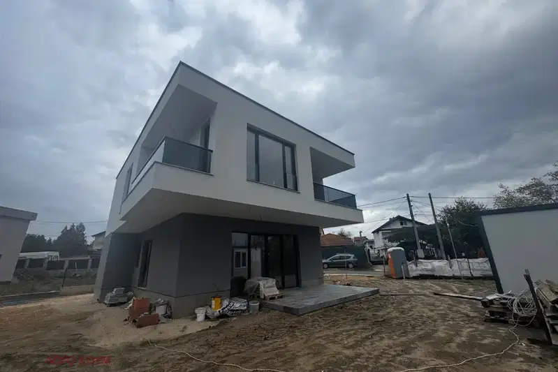 House in Varna, Borovec - Yug
