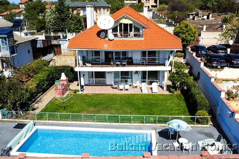 House in Varna, Borovec - Yug