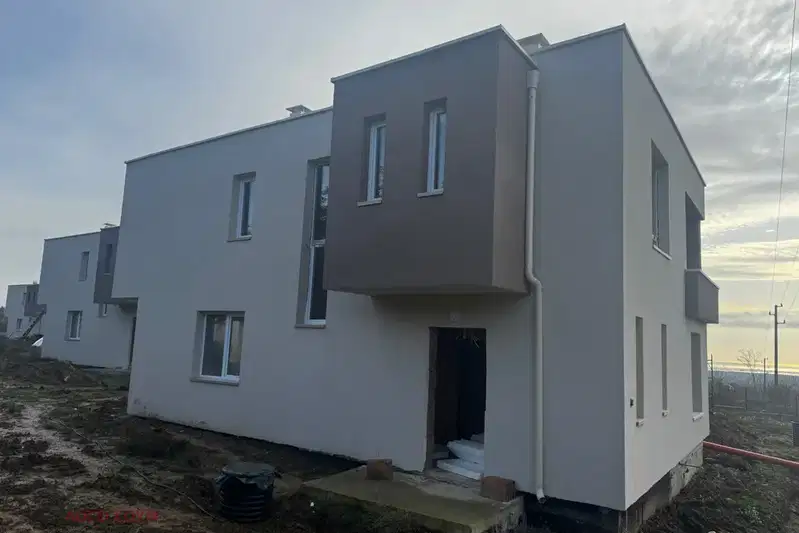 House in Varna, Borovec - Yug