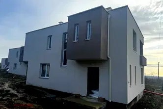 Къща във Варна, м-т Боровец - юг