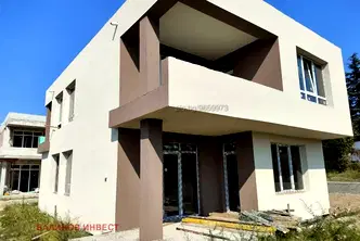 Къща във Варна, м-т Боровец - юг