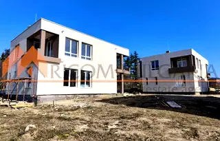 Къща във Варна, м-т Боровец - юг